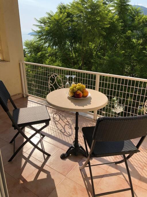 Sea View Apartment With Swimning Pool Mesongí Exterior foto